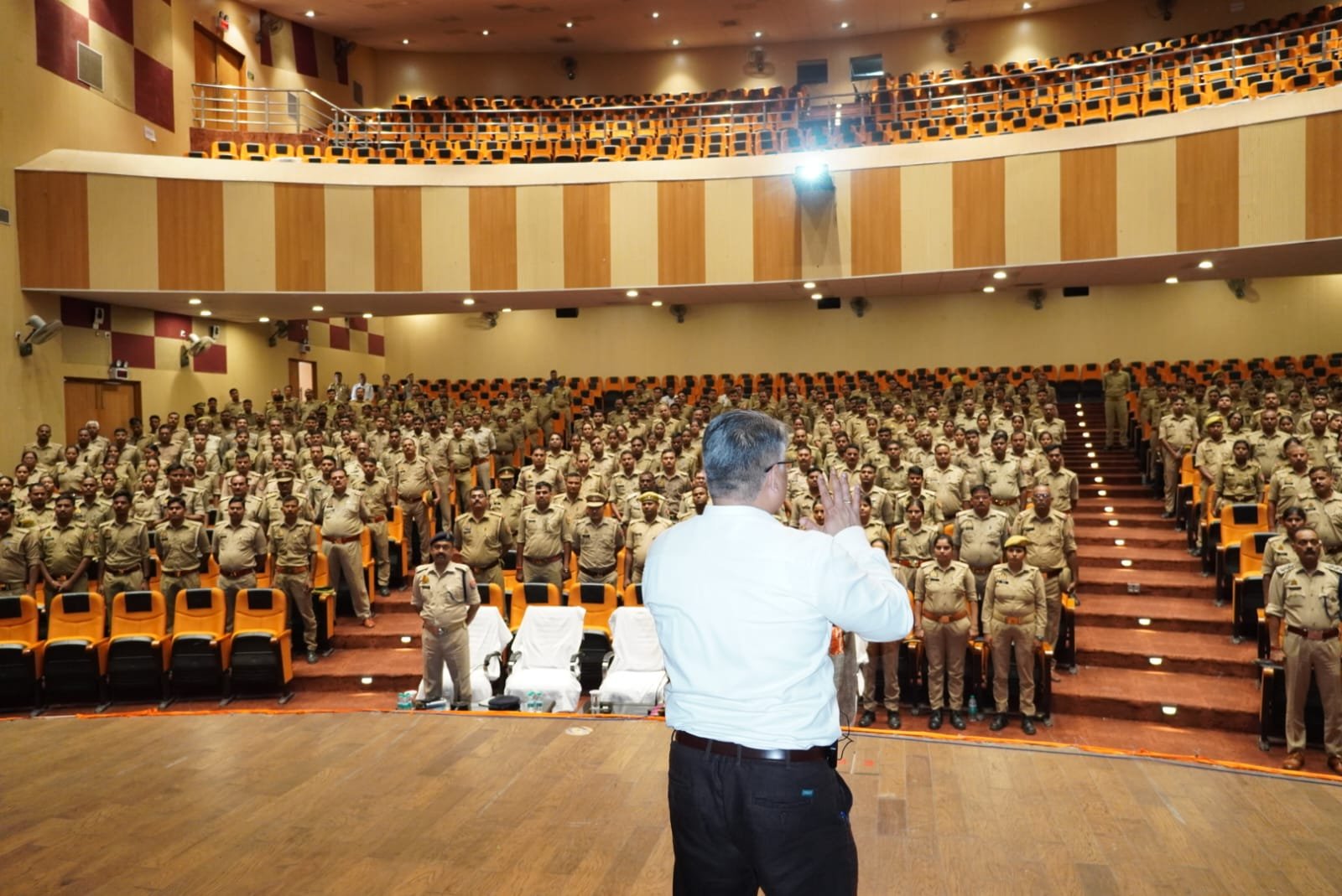 पुलिसकर्मियों को सिखाए गए बेहतर व्यवहार और संवाद के गुर, 500 से अधिक ने लिया प्रशिक्षण