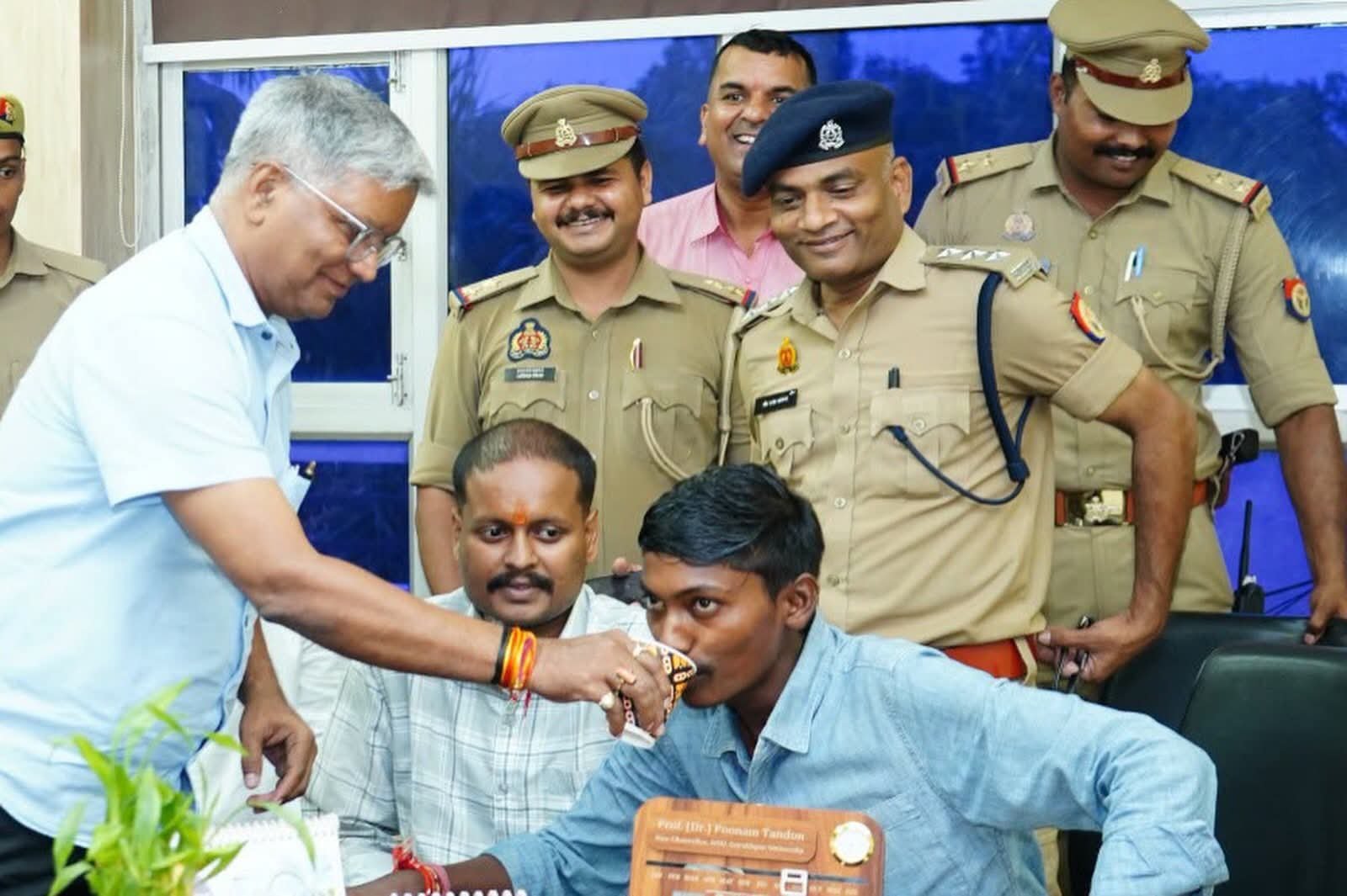 गोरखपुर विश्वविद्यालय के 3 छात्रों को बड़ी राहत, निलंबन/निष्कासन वापसी का आदेश जारी